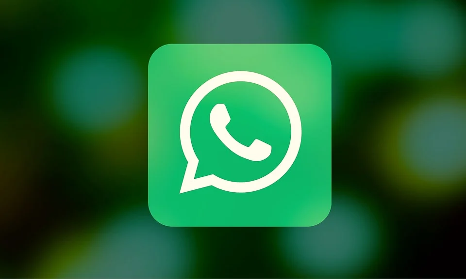 WhatsApp is planning to allow users to send photos in original quality