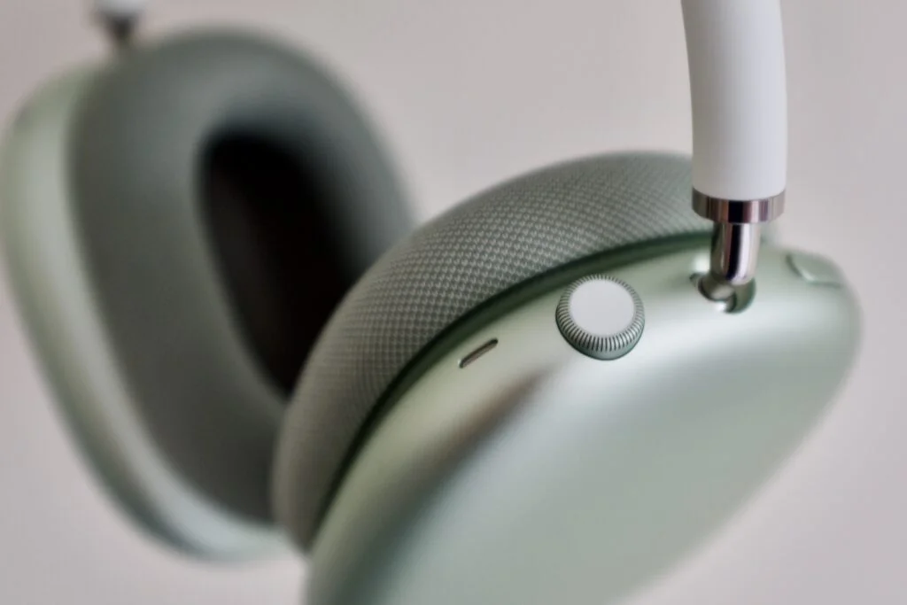  Noise Cancellation on AirPods Max