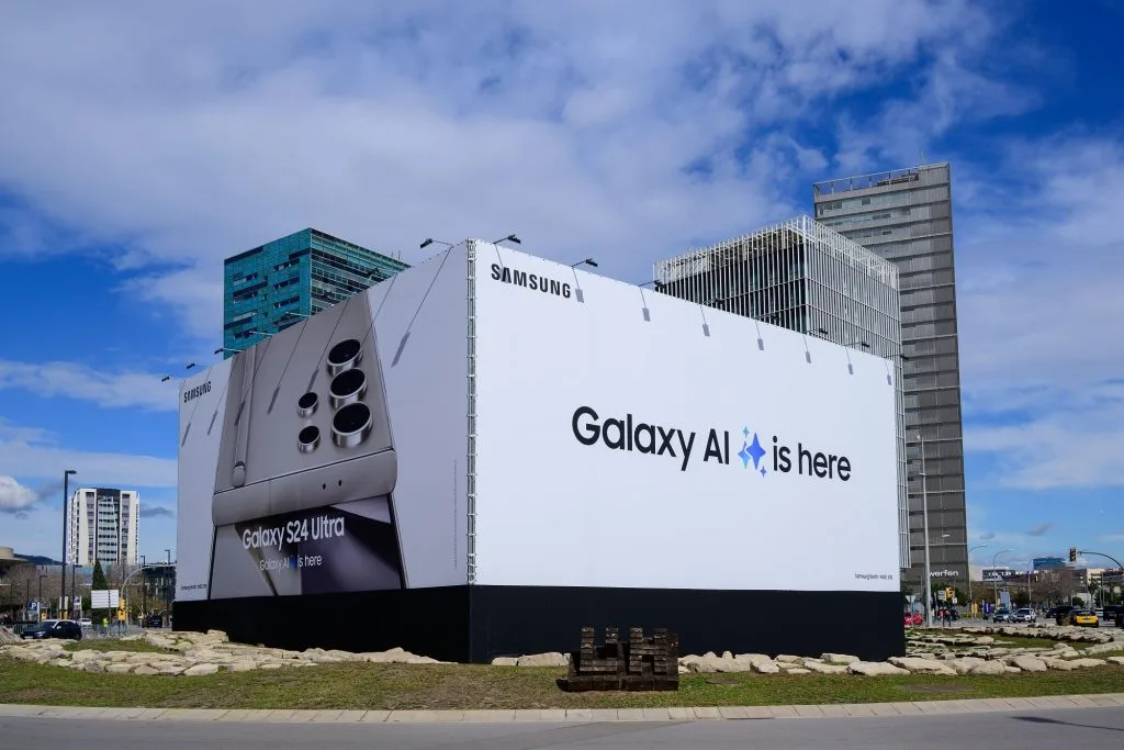 Samsung Unveils AI-Powered Future at MWC 2024 with Galaxy Ecosystem